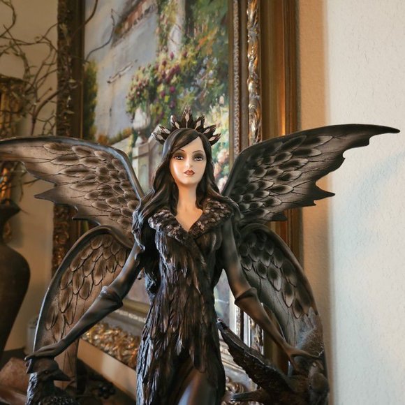 Gothic Dark Angel Queen with Raven See More by Trinx.Very Detailed 22.5'' H X 8D - Picture 4 of 10